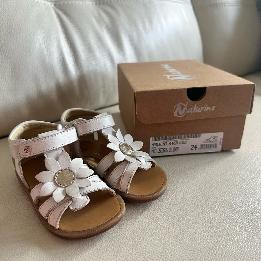 Naturino sandals for toddler girls